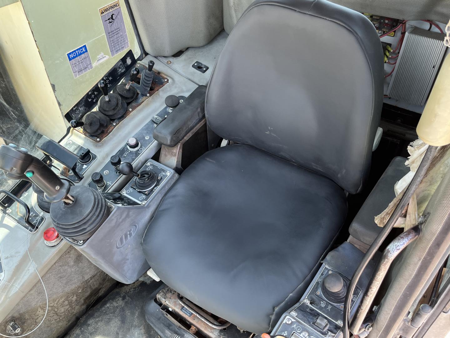 ./imagenes/INVOICE/2019/15026/HIDROTRACK INGERSOLL RAND EMC-720 (27).JPG